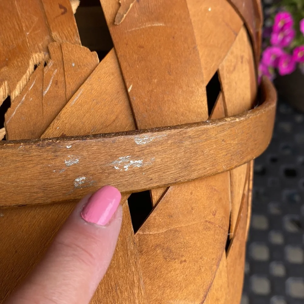 Vintage Woven Picnic Basket - Brown!